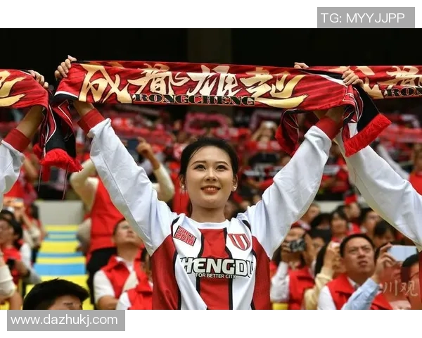 成都足球队战术变革引发热议球迷期待新风貌与未来表现 成都足球队战术变革引发热议球迷期待新风貌与未来表现