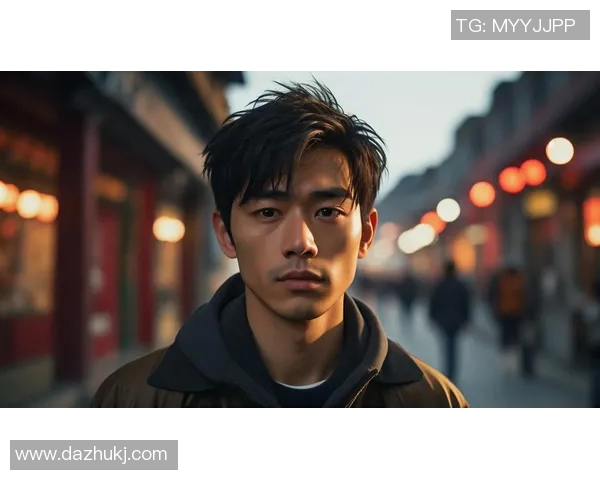 昔日足球明星的落寞与孤独男士头像展现人生的无奈与沉思 昔日足球明星的落寞与孤独男士头像展现人生的无奈与沉思