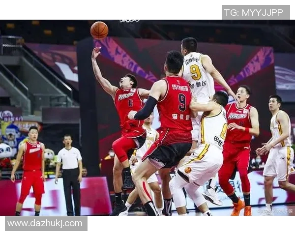 杭州篮球队在邀请赛中以86分稳居积分榜首位展现强劲实力 杭州篮球队在邀请赛中以86分稳居积分榜首位展现强劲实力